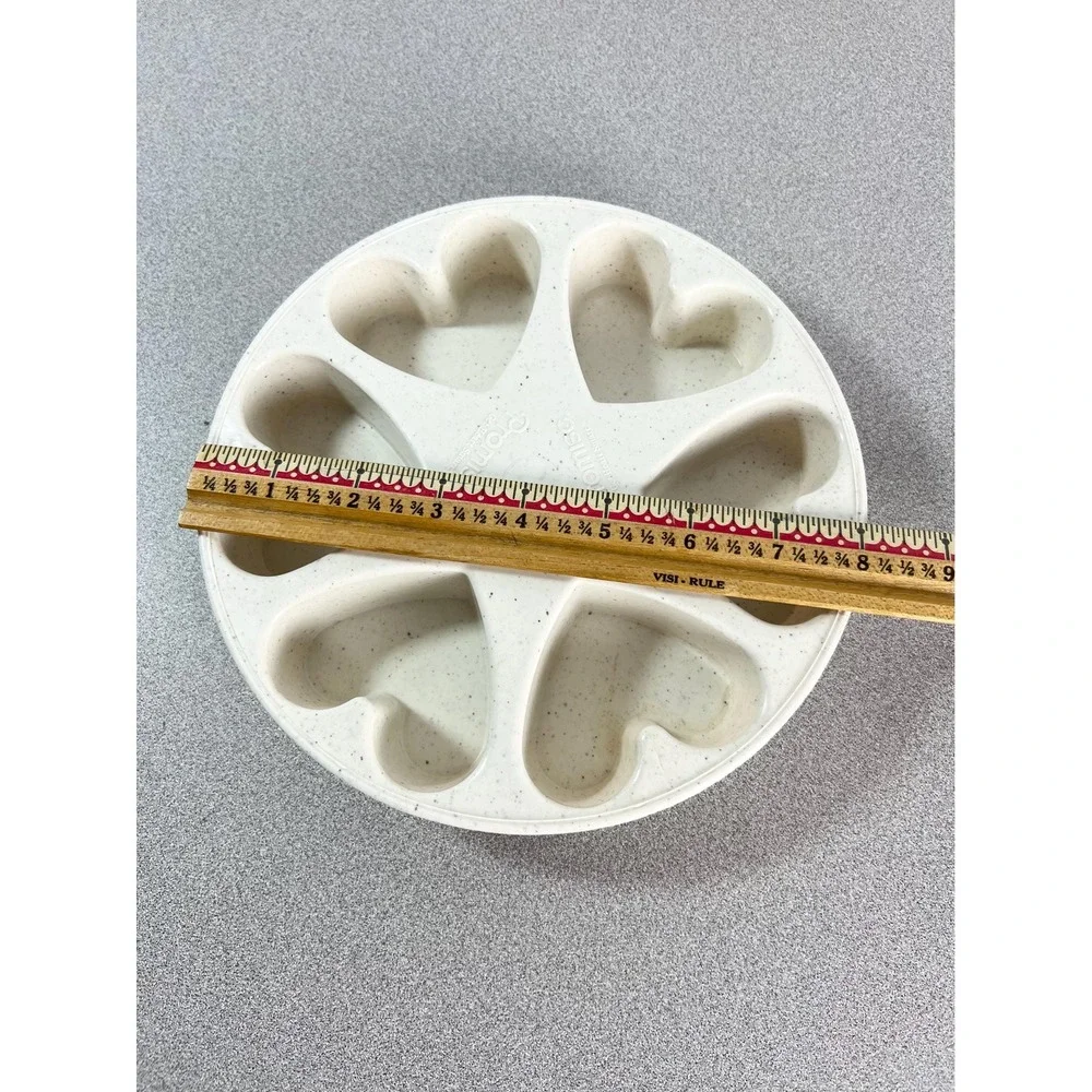 Vintage Heart-shaped microwave muffin pan Promo item by Promise margarine g